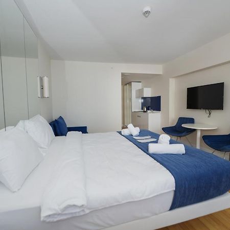 Blue Orbi City Hotel Батуми Екстериор снимка