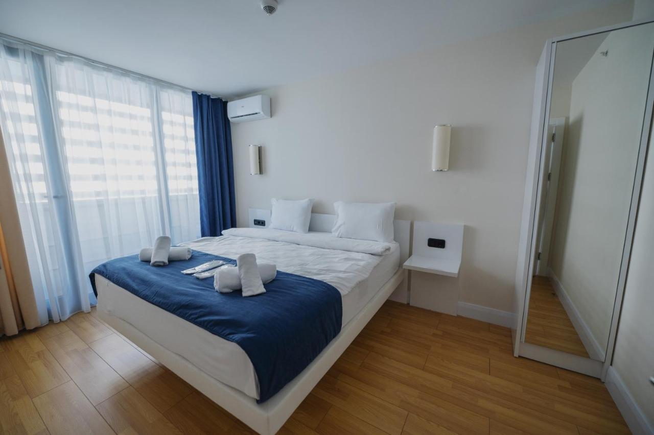 Blue Orbi City Hotel Батуми Екстериор снимка