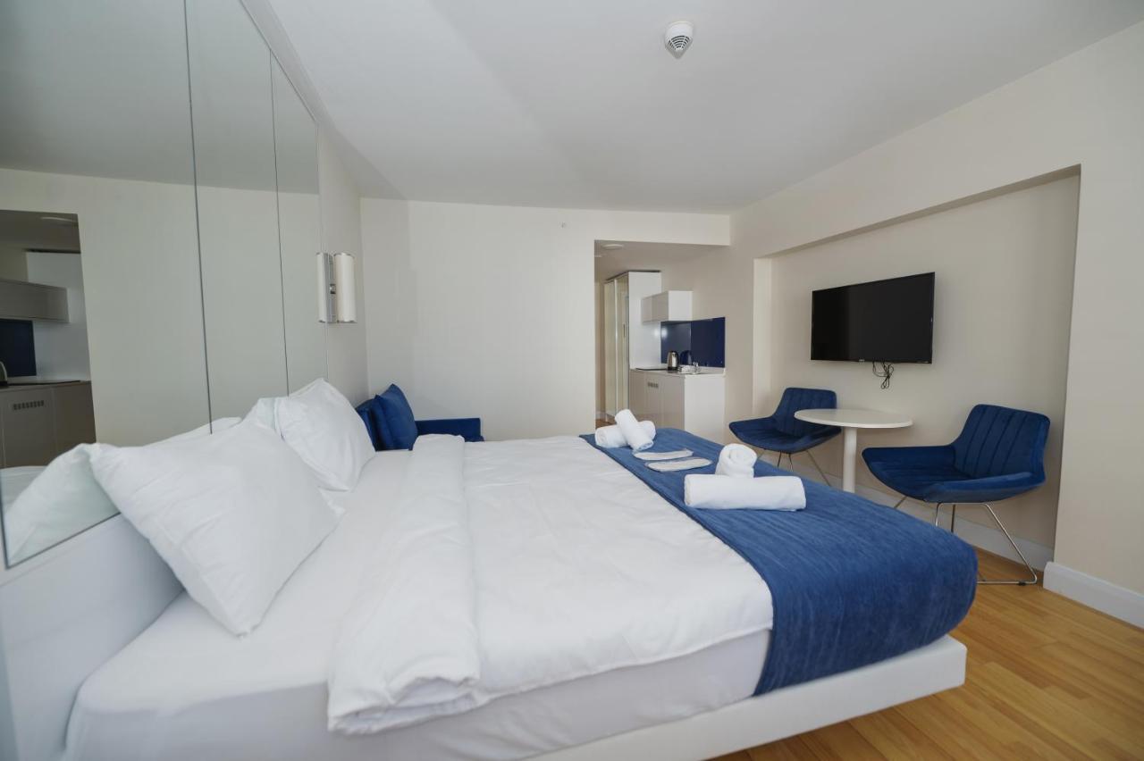 Blue Orbi City Hotel Батуми Екстериор снимка